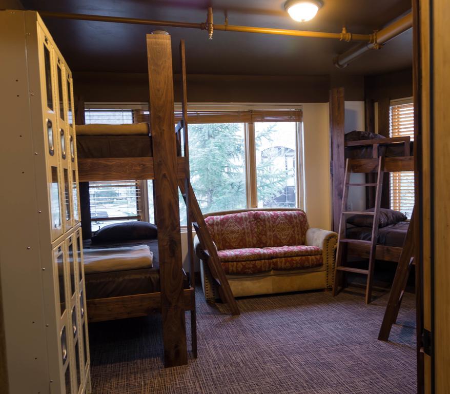 Park City Hostel Esterno foto